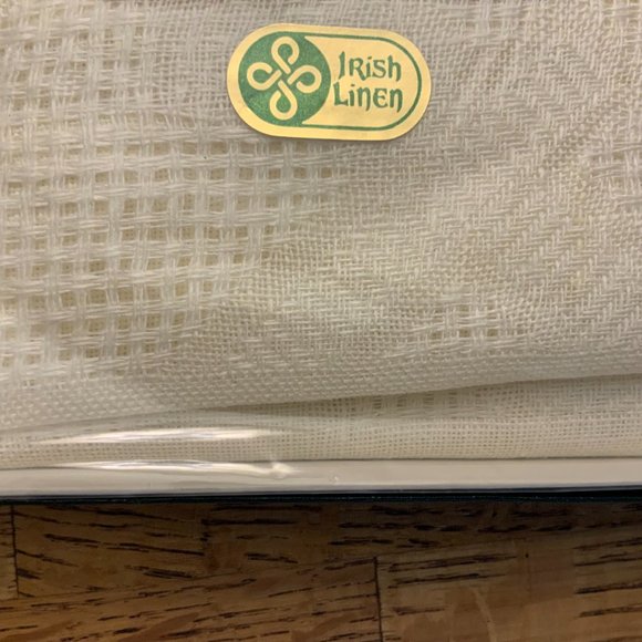 Vintage Irish Etamine White Linen Damask Sets 6 Placemats & 6 Napkins NWT - Picture 3 of 7